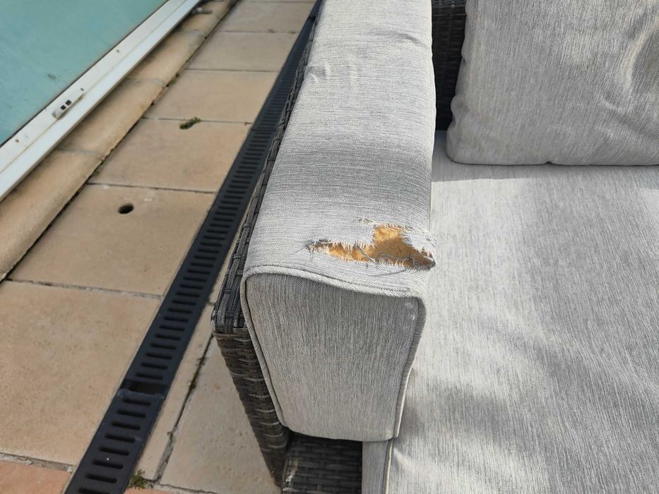 Sofá de Exterior em Rattan + Chaise + Mesa | Conjunto Completo