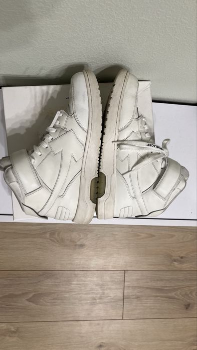 Off white mid 41