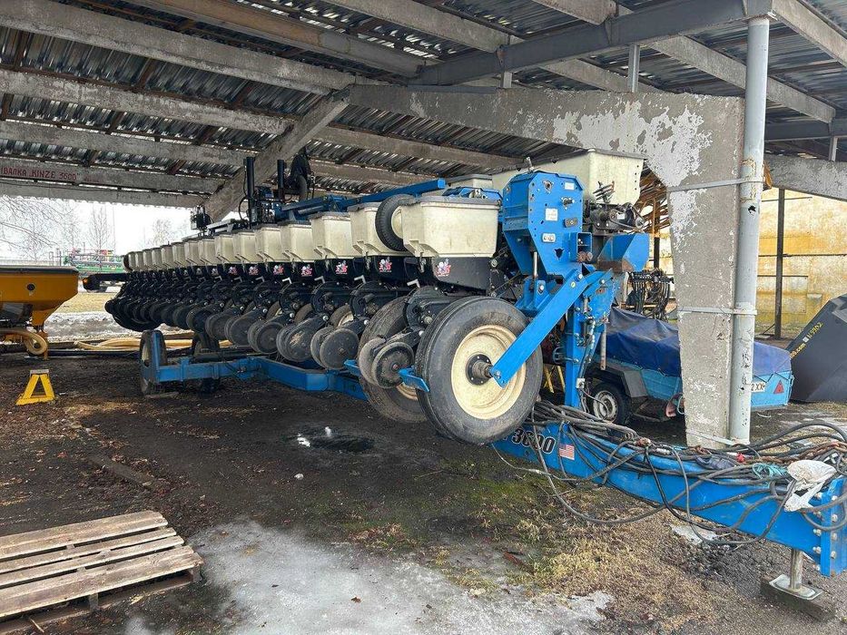 Продам сівалку Kinze 3600 2013 року