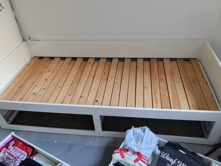 Cama Individual / Casal Brimnes Ikea