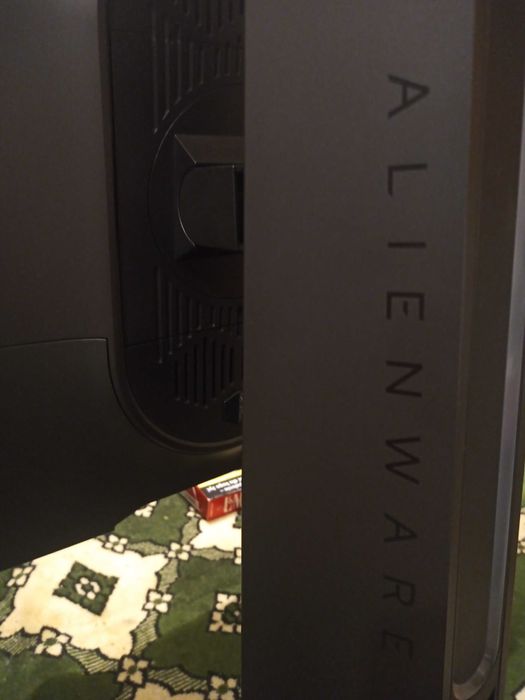 Alienware monitor 25 Cali