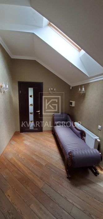 Продаж житлового будинку с. Велика Димерка, вул. Січнева 40. Площа загальна 211.8м²