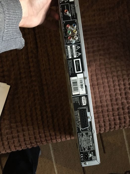 DVD плеєр з дисками в подарунок