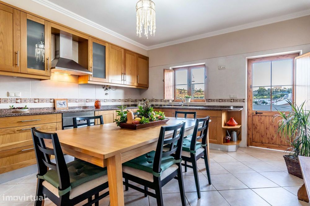 Moradia T4 | S.B. Messines | Garagem | Varandas