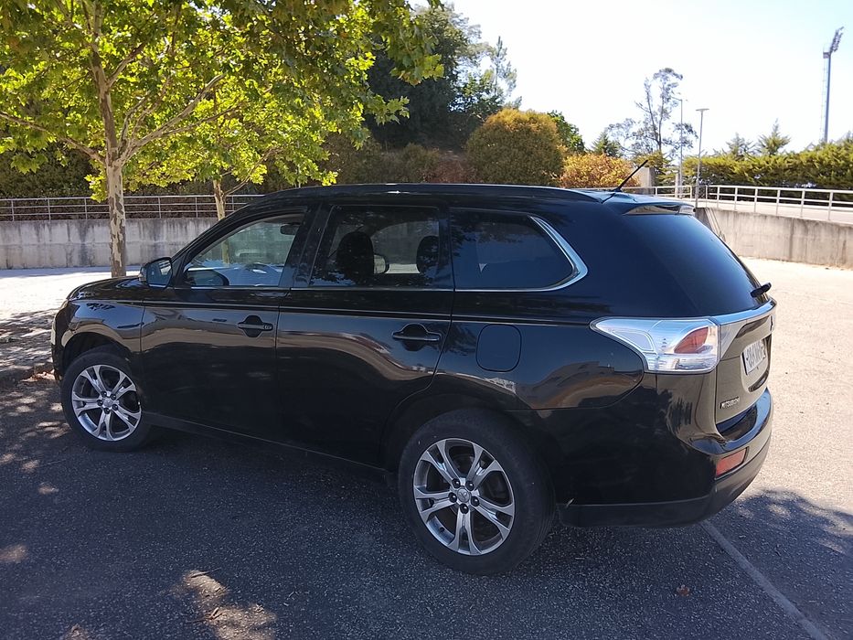 Mitsubishi Outlander Diesel 7 lugares