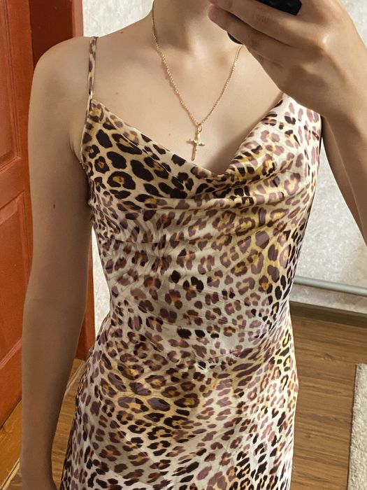 Продам плаття guess в хорошому стані
