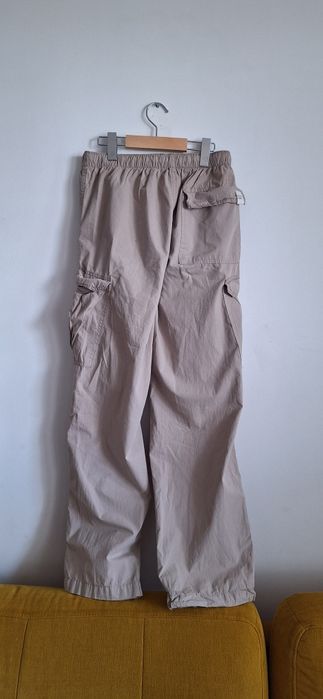 Spadochroniarskie spodnie cargo S /M Pull&Bear