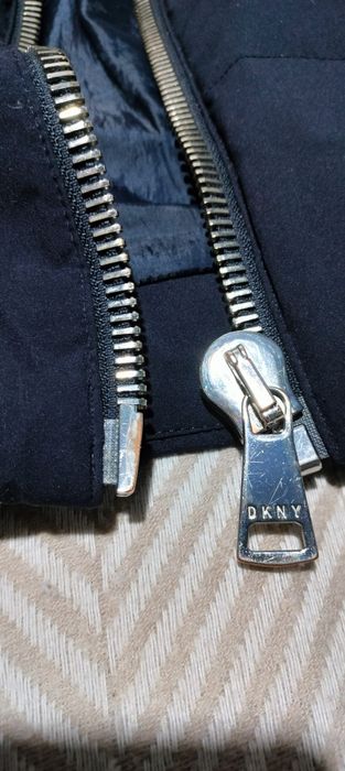 Пуховик DKNY темно-синій