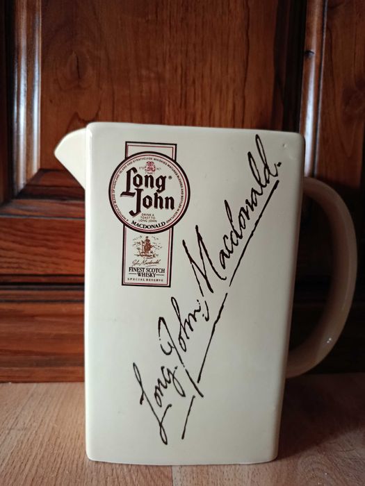 Caneca cerâmica vintage