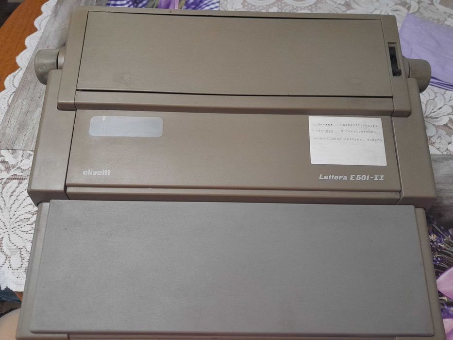 Maszyna do pisania Olivetti - Lettera E 501 - II