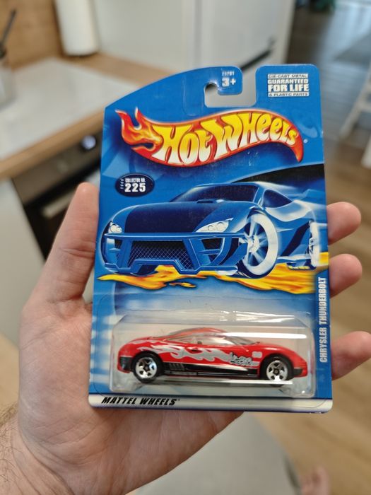 Hot wheels chrysler thunderbolt rocznik 2000