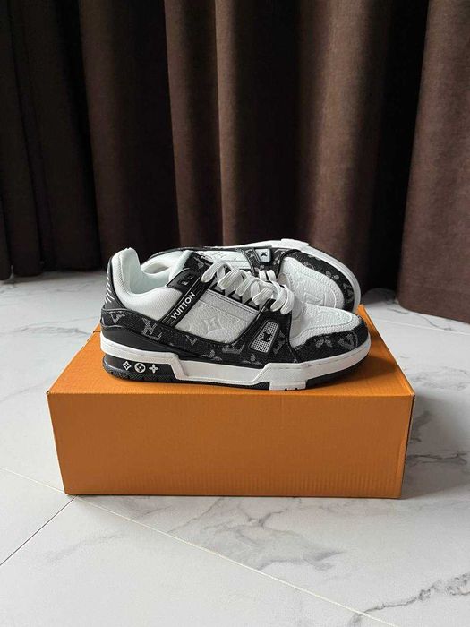36-45 Louis Vuitton Trainer White Black КРОСІВКИ