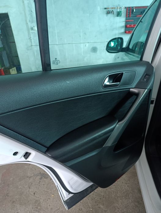 Продам автомобиль WW Тигуан R-lai