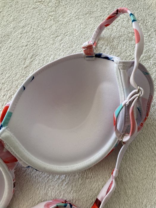 Strój kąpielowy M bikini biały w kwiaty nowy