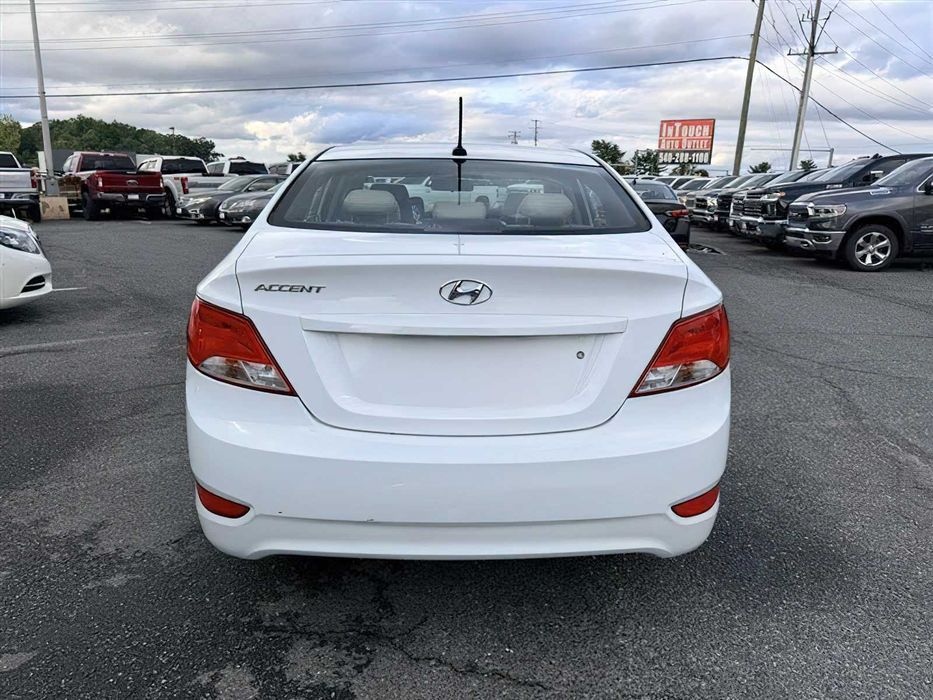 Hyundai Accent Sport      2015