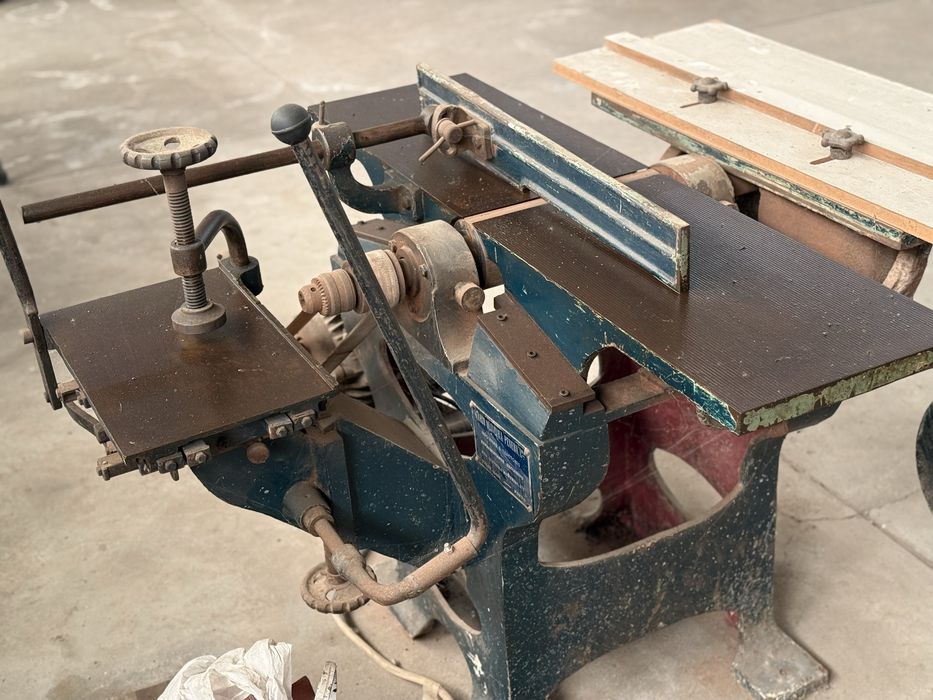 Maquina semi-universal - Garlopa + furadora + disco de corte - motor siemens carpintaria e marcenaria