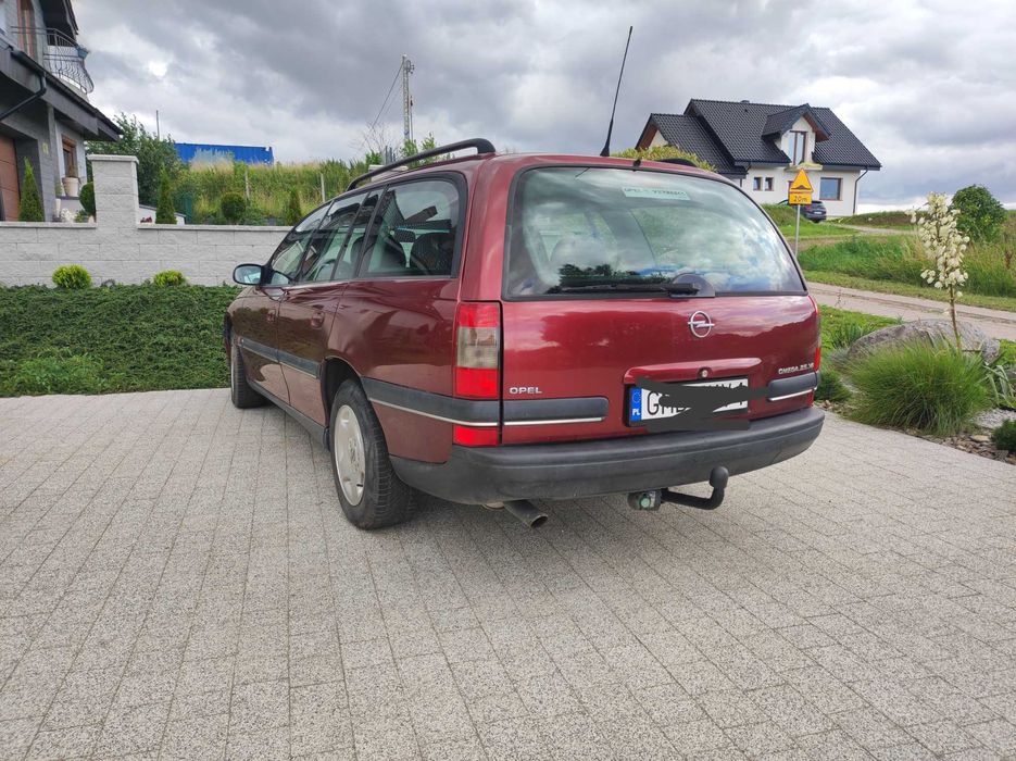 Opel Omega kombi 2.5KT autom Klima Skórzana tapicerka