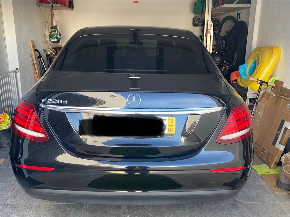 Veículo Mercedes E220