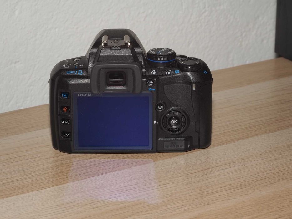 Aparat lustrzanka Olympus E-420 + 2 obiektywy + karta 4GB