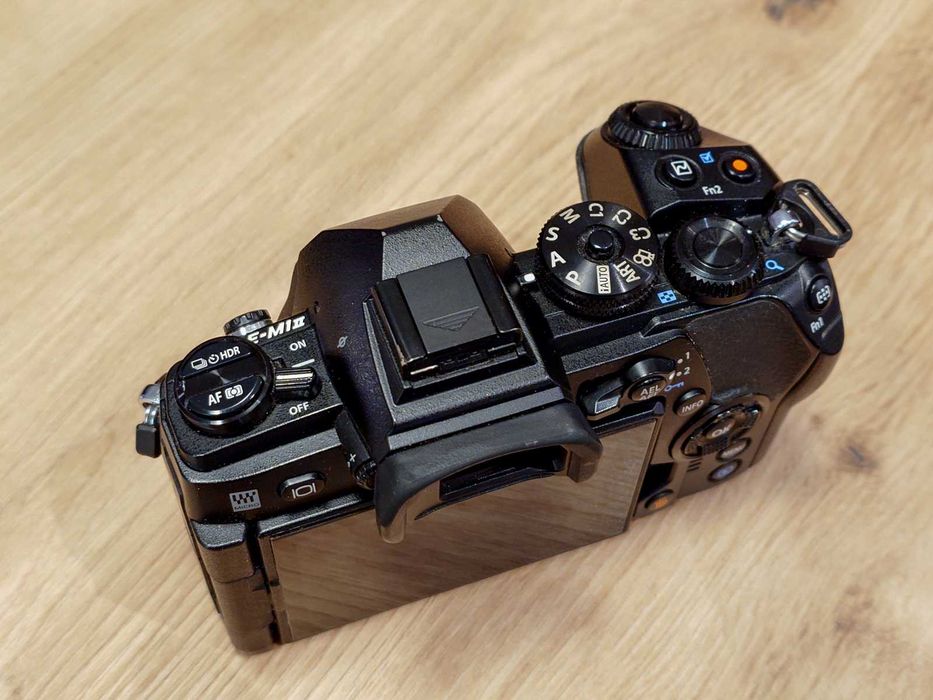 Olympus OM-D E-M1 Mark II - migawka 11tyś 2 akumulatory