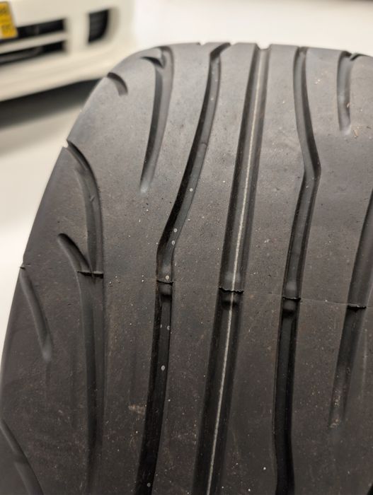 2x pneus 225/45R16 Nankang NS2R praticamente novos