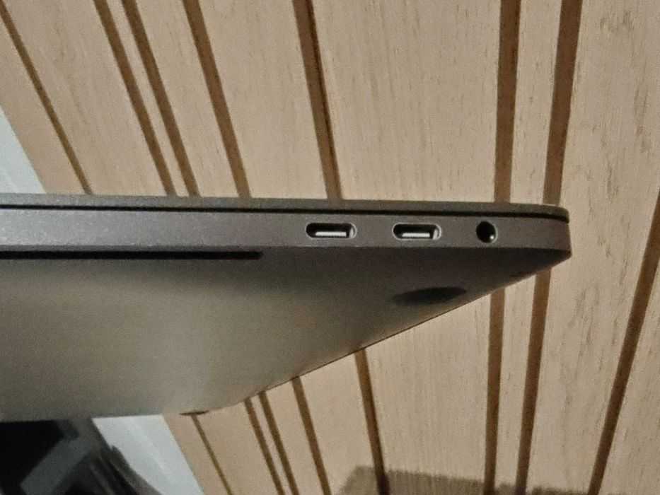 Portátil Apple MacBook Pro 15.4 Touchbar de 2017