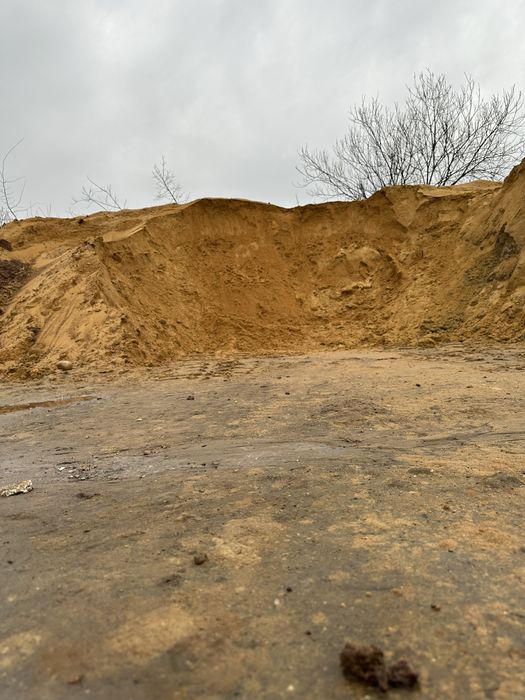Piasek gat I  dolomit ziemia. Kruszywa