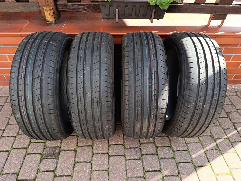 komplet letnich opon TOYO Proxes Sport 235/50/R20