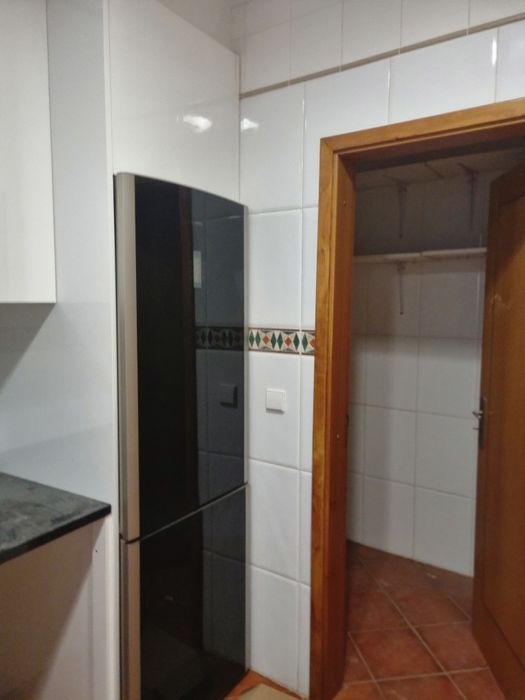 T1 Paredes Porto [estacao]