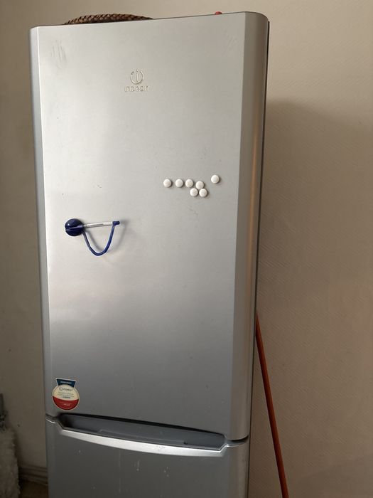 Lodówka 180  z zamrażarką