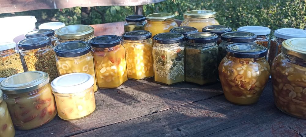 Горішки в меду ,насіння в меду , медові смаколики ,медова насолода