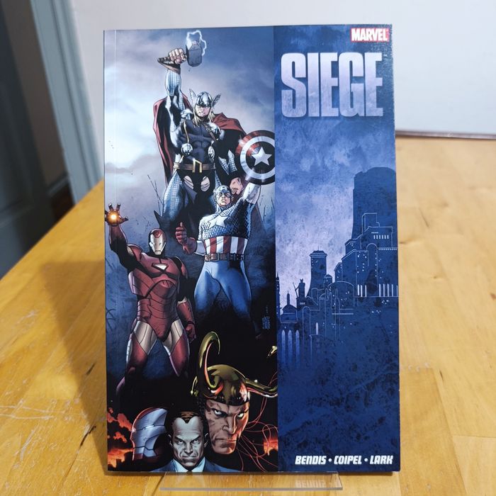 (Marvel)   Siege