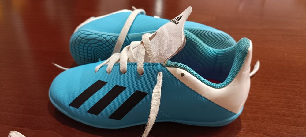 Buty halówki Adidas rozmiar 30