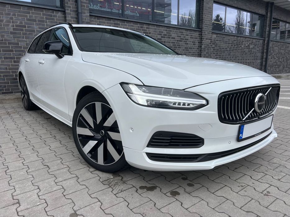 Volvo V90 2024r tylko 10000km - V90 Ultra Dark T8 AWD (4x4) Plug-In Hybrid 455KM