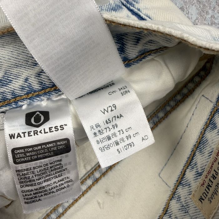 Нові жіночі джинсові шортики Levis W29