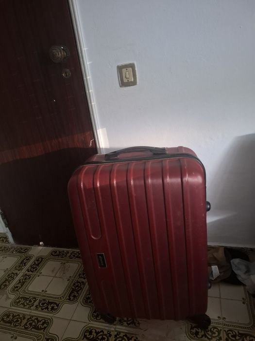 Mala vermelha ...