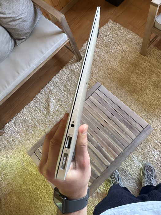 Macbook Air 13” Prata