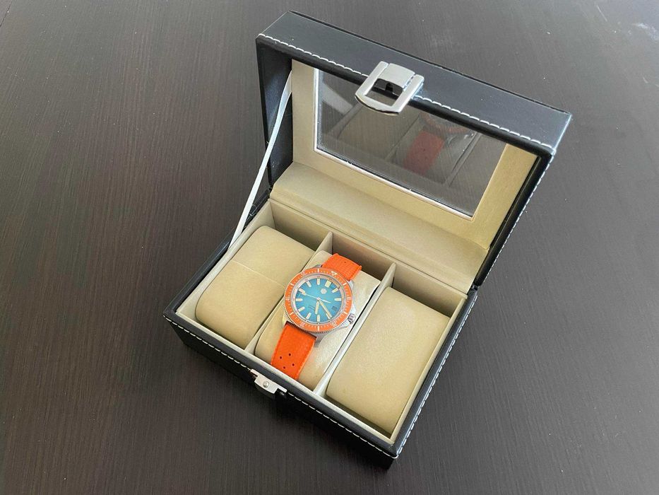 Etui na 3 zegarki, czarne, nowe