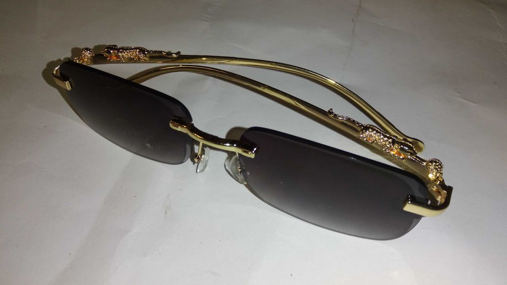 Продам сонячні окуляри