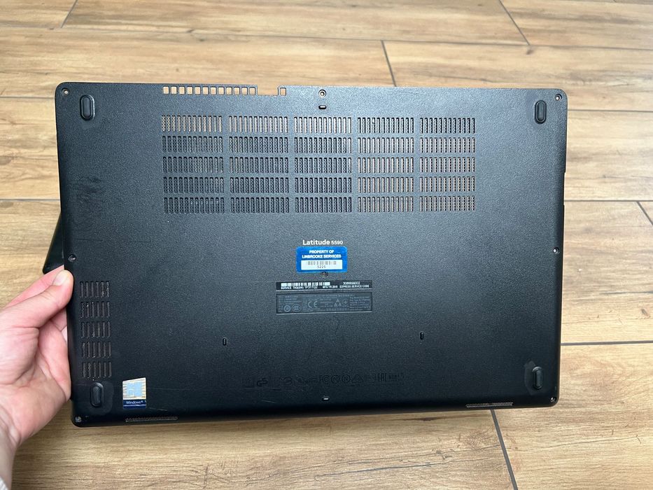 верхня частина корпуса Dell Latitude 5500 нижня кришка Dell Latitude 5590