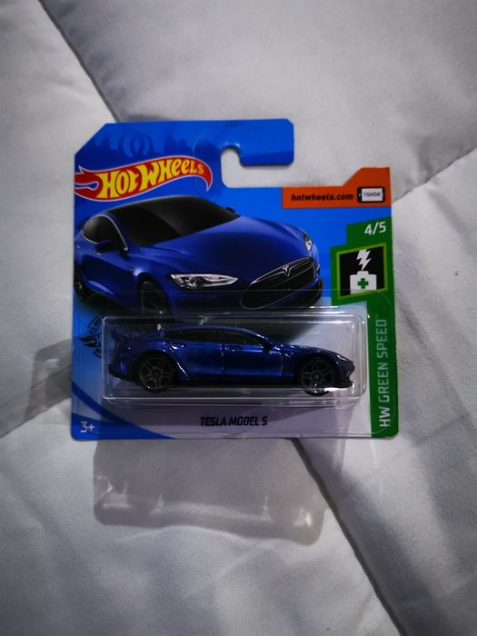 Tesla model S hot wheels novo com portes incluídos