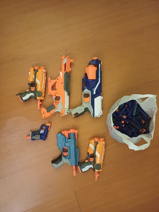 Lote de Pistolas Nerf + 200 Dardos