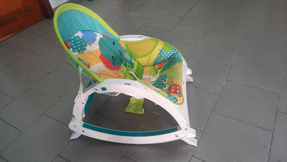 Espreguiçadeira/ cadeira de baloiço