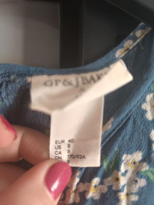 Niebieska bluzka w białe kwiatki 100%wiskoza. Rozmiar L 40