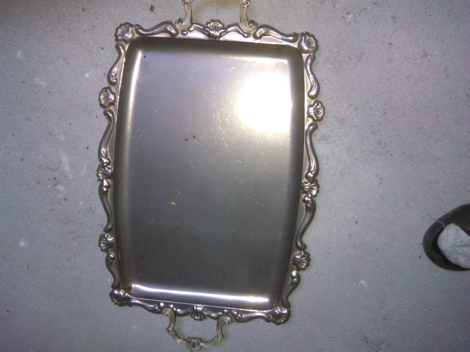 Tabuleiro inox nunca usado