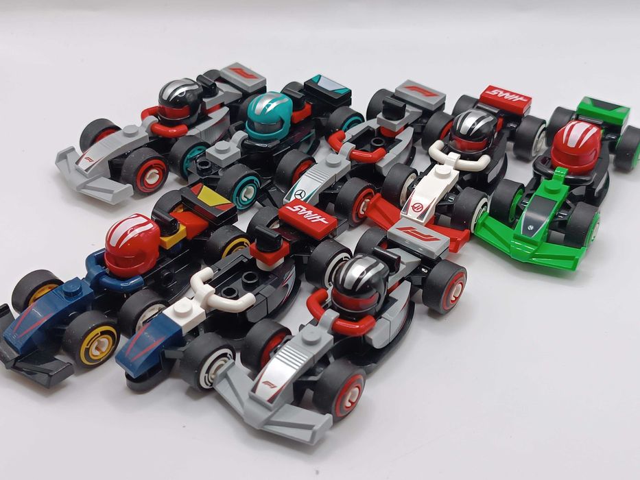 8x Lego Minifigures - Bolid Formuła F1