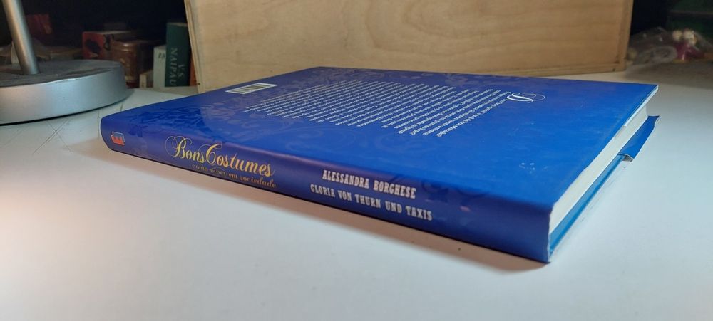 Dicionário de Bons Costumes, como Viver em Sociedade