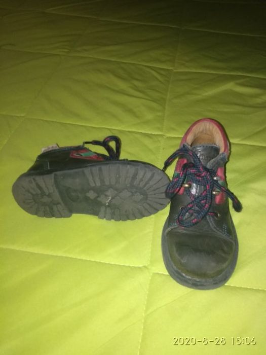 Botas e sapatos criança