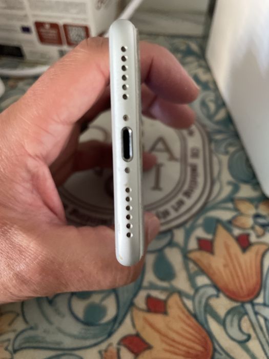 iPhone 7 32 GB in Very Good Condition64409573970179124