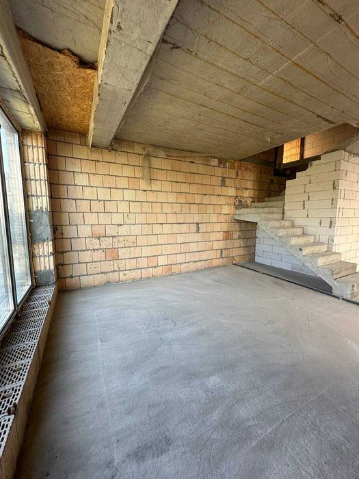 Продаж дуплексу, Заріччя